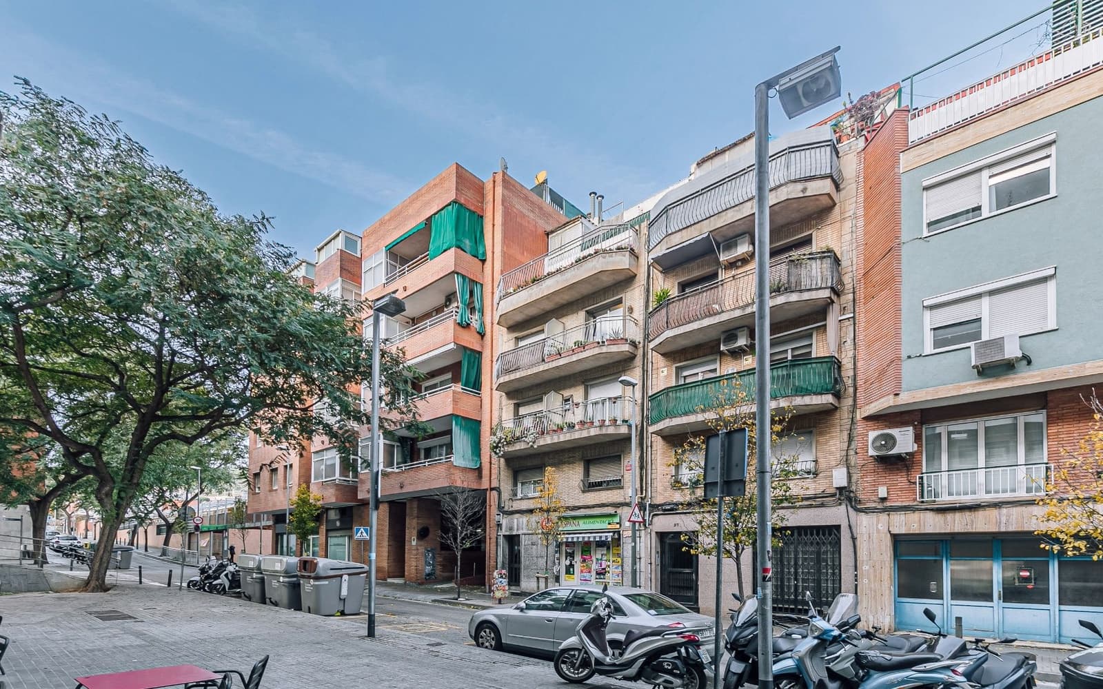 2 bedroom Flat for sale in Barcelona city - € 310,000 (Ref: 9500632)