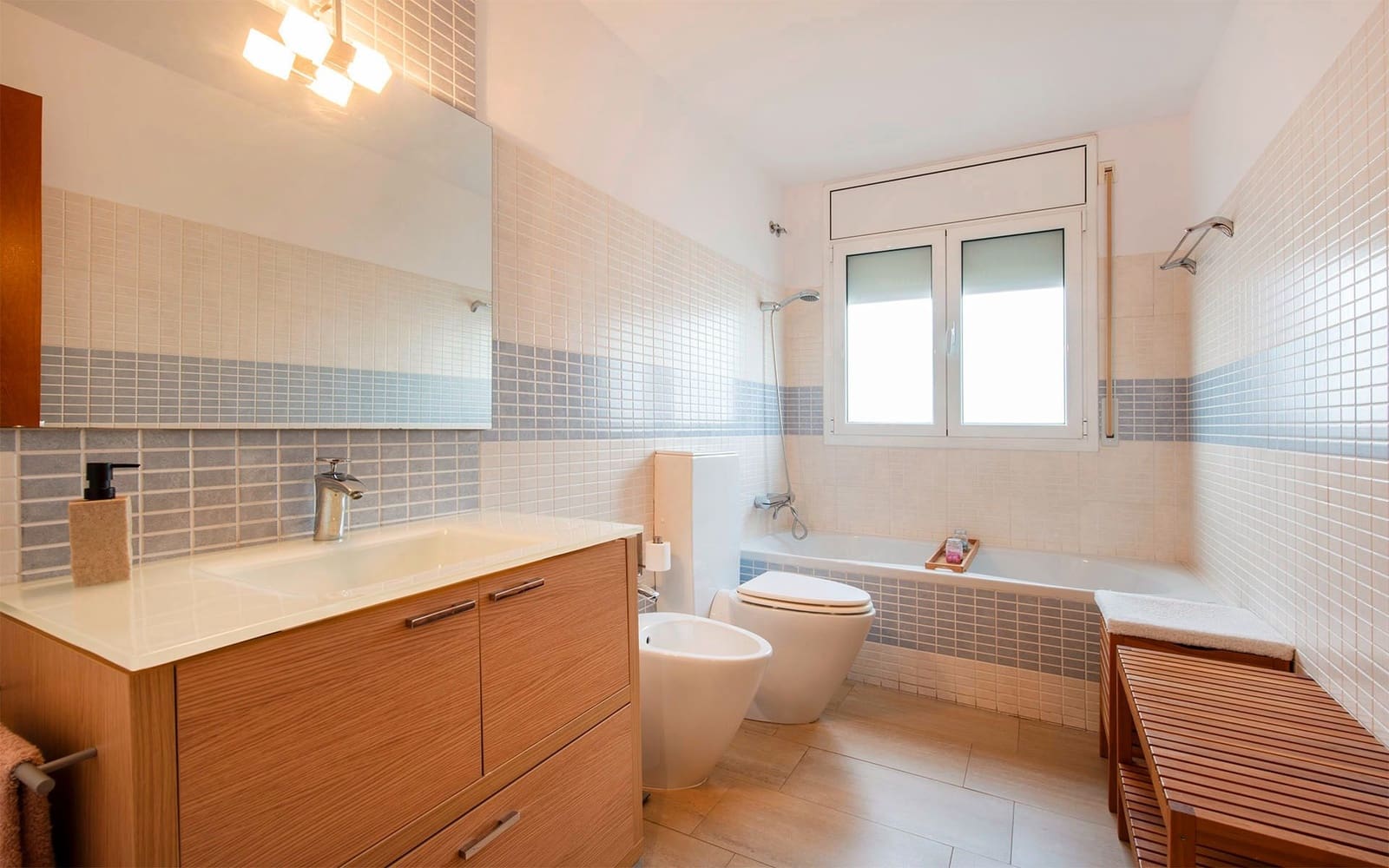 Chalet de 3 habitaciones en Martorelles en venta con garaje - 630.000 € (Ref: 9500788)