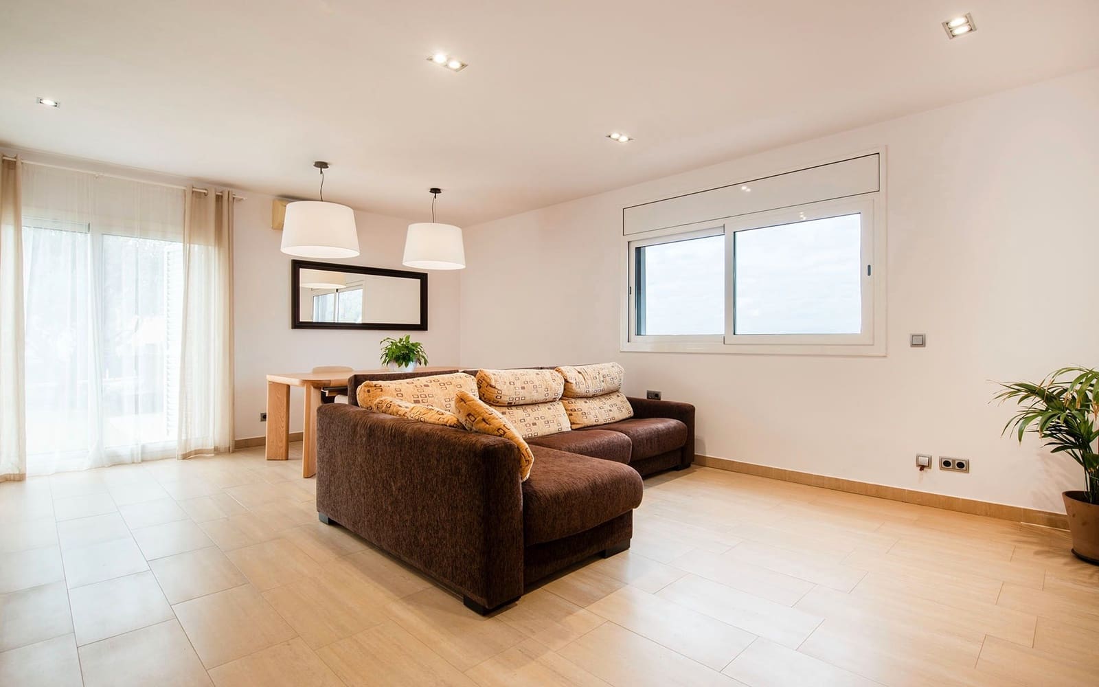 Chalet de 3 habitaciones en Martorelles en venta con garaje - 630.000 € (Ref: 9500788)