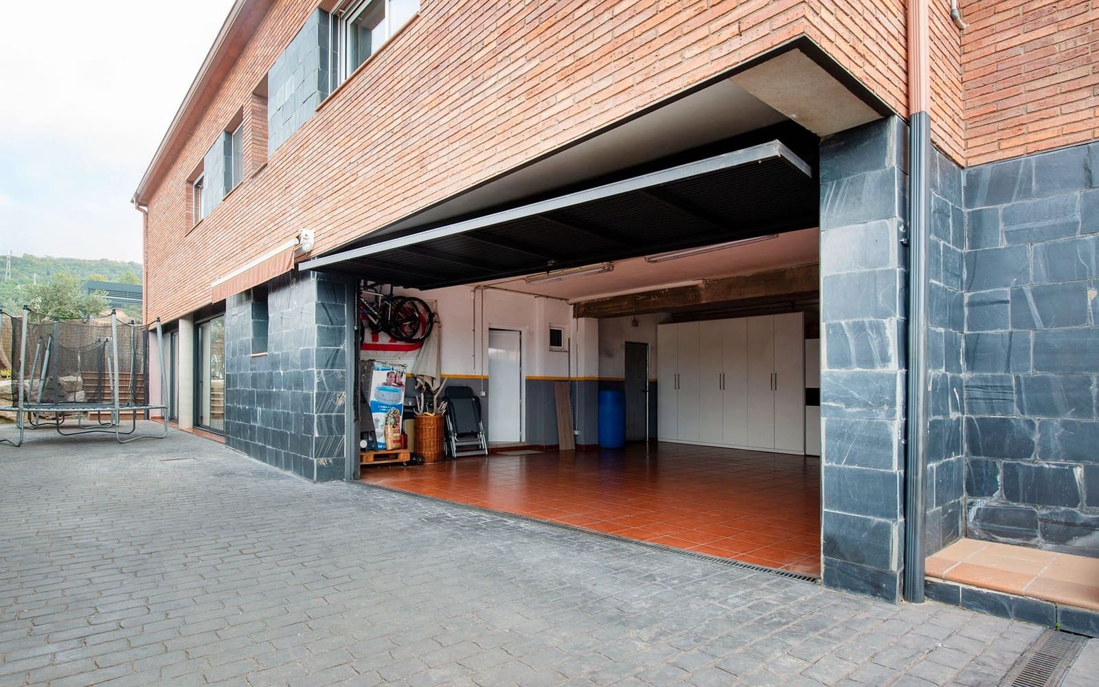 Chalet de 3 habitaciones en Martorelles en venta con garaje - 630.000 € (Ref: 9500788)