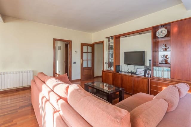 Piso de 4 habitaciones en El Camp de L'Arpa del Clot, Barcelona ciudad en venta - 720.000 € (Ref: 9503486)