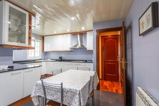 Piso de 4 habitaciones en El Camp de L'Arpa del Clot, Barcelona ciudad en venta - 720.000 € (Ref: 9503486)