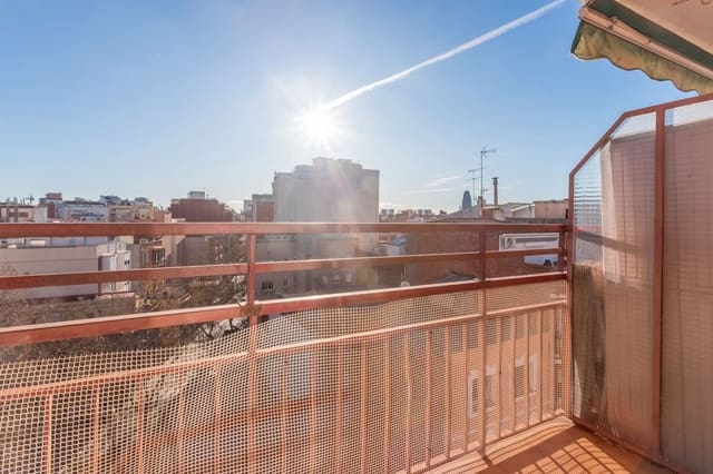 Piso de 4 habitaciones en El Camp de L'Arpa del Clot, Barcelona ciudad en venta - 720.000 € (Ref: 9503486)