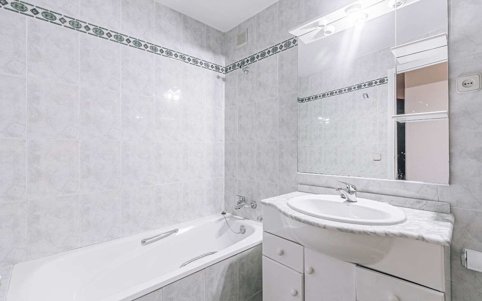 4 quarto Apartamento para venda em Vilanova i la Geltru - 260 000 € (Ref: 9506649)