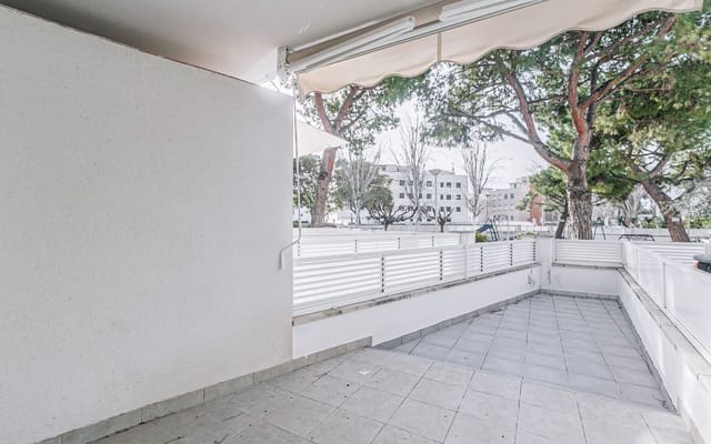 4 quarto Apartamento para venda em Vilanova i la Geltrú - 260 000 € (Ref: 9506649)