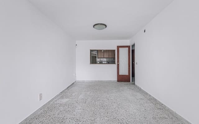 4 quarto Apartamento para venda em Vilanova i la Geltrú - 260 000 € (Ref: 9506649)