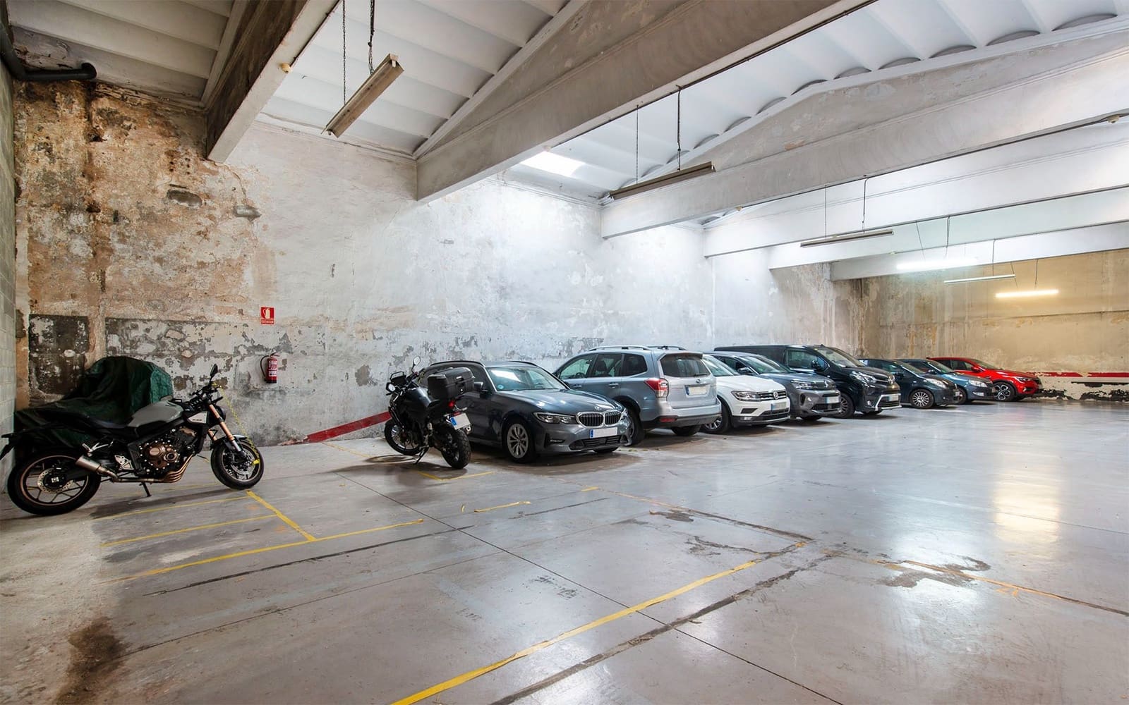 Commercial for rent in Barcelona city - € 13,000 (Ref: 9516551)