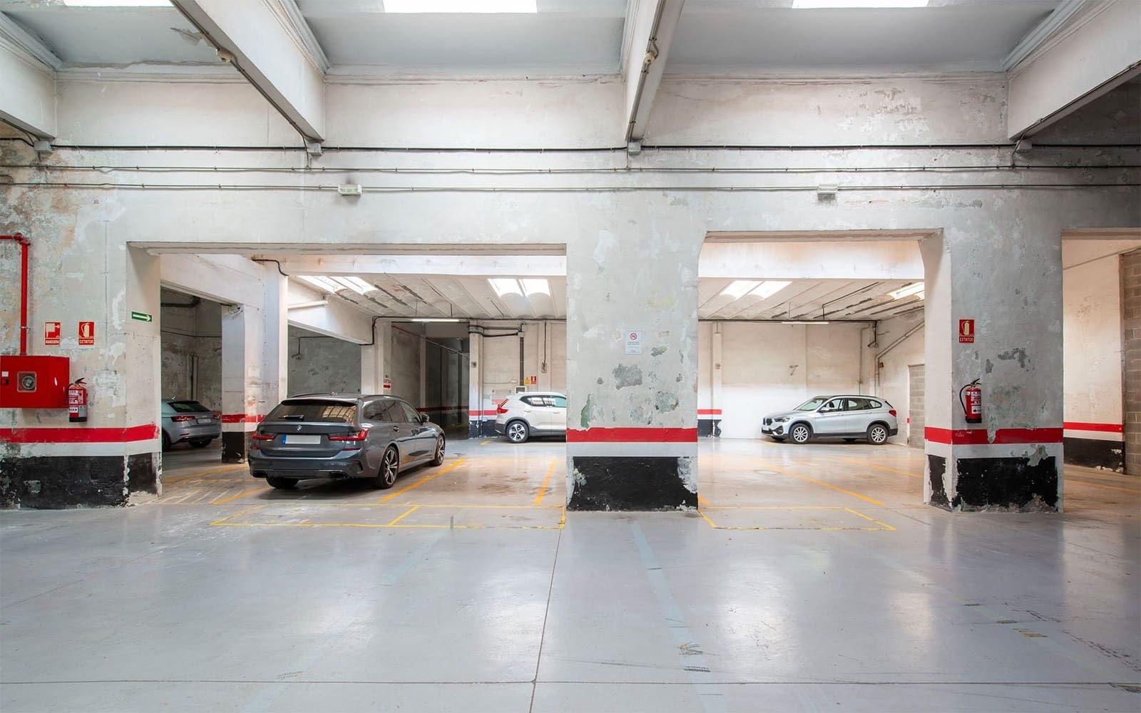 Commercial for rent in Barcelona city - € 13,000 (Ref: 9516551)