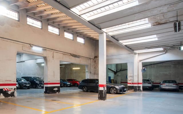 Commercial for rent in La Dreta de L'Eixample, Barcelona city - € 13,000 (Ref: 9516551)