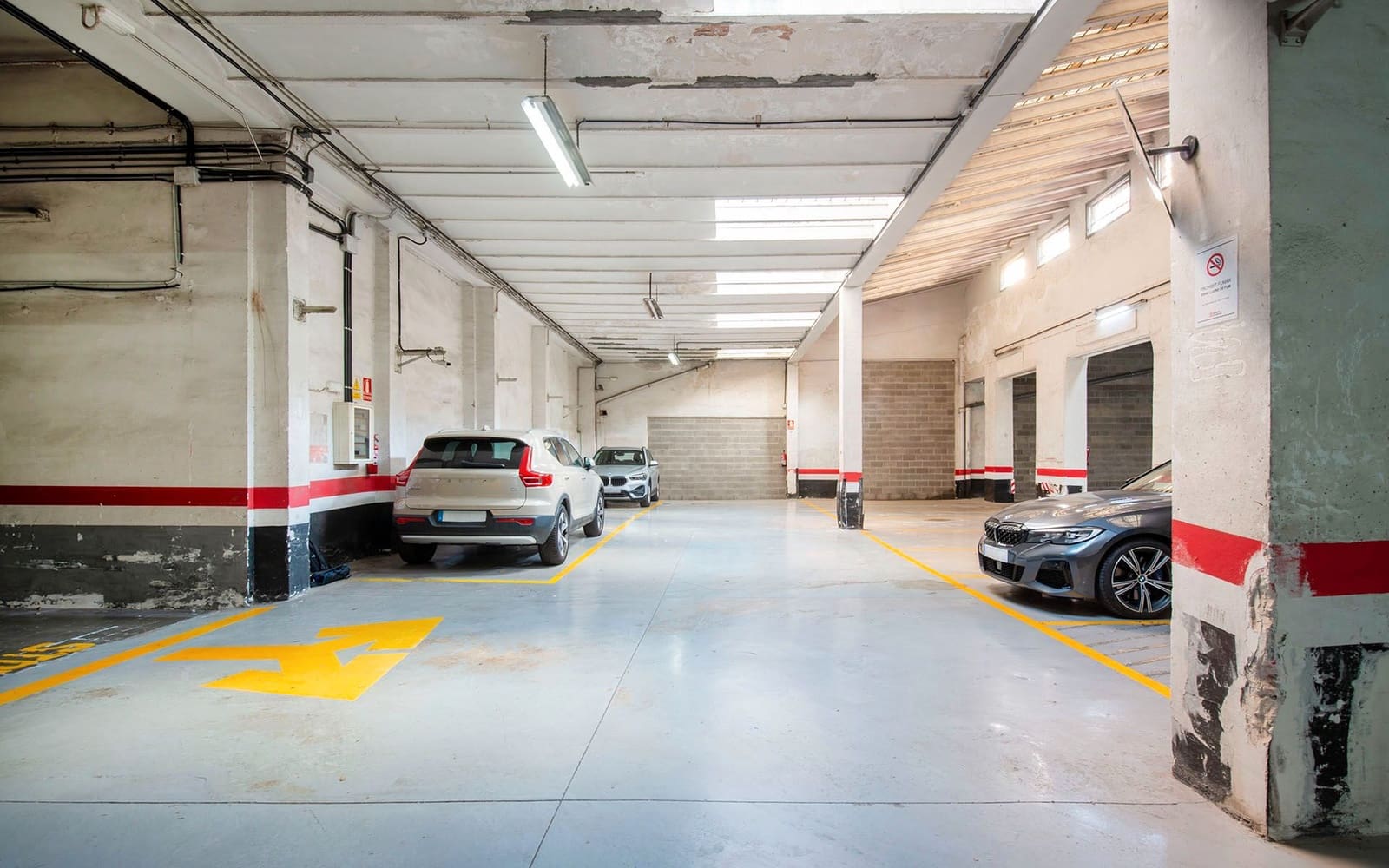 Commercial for rent in Barcelona city - € 13,000 (Ref: 9516551)