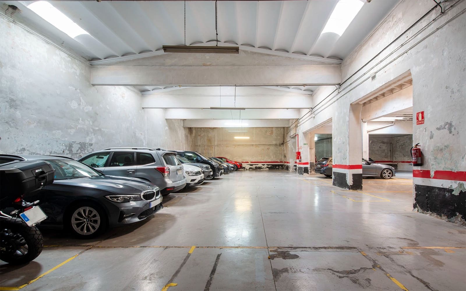 Commercial for rent in Barcelona city - € 13,000 (Ref: 9516551)