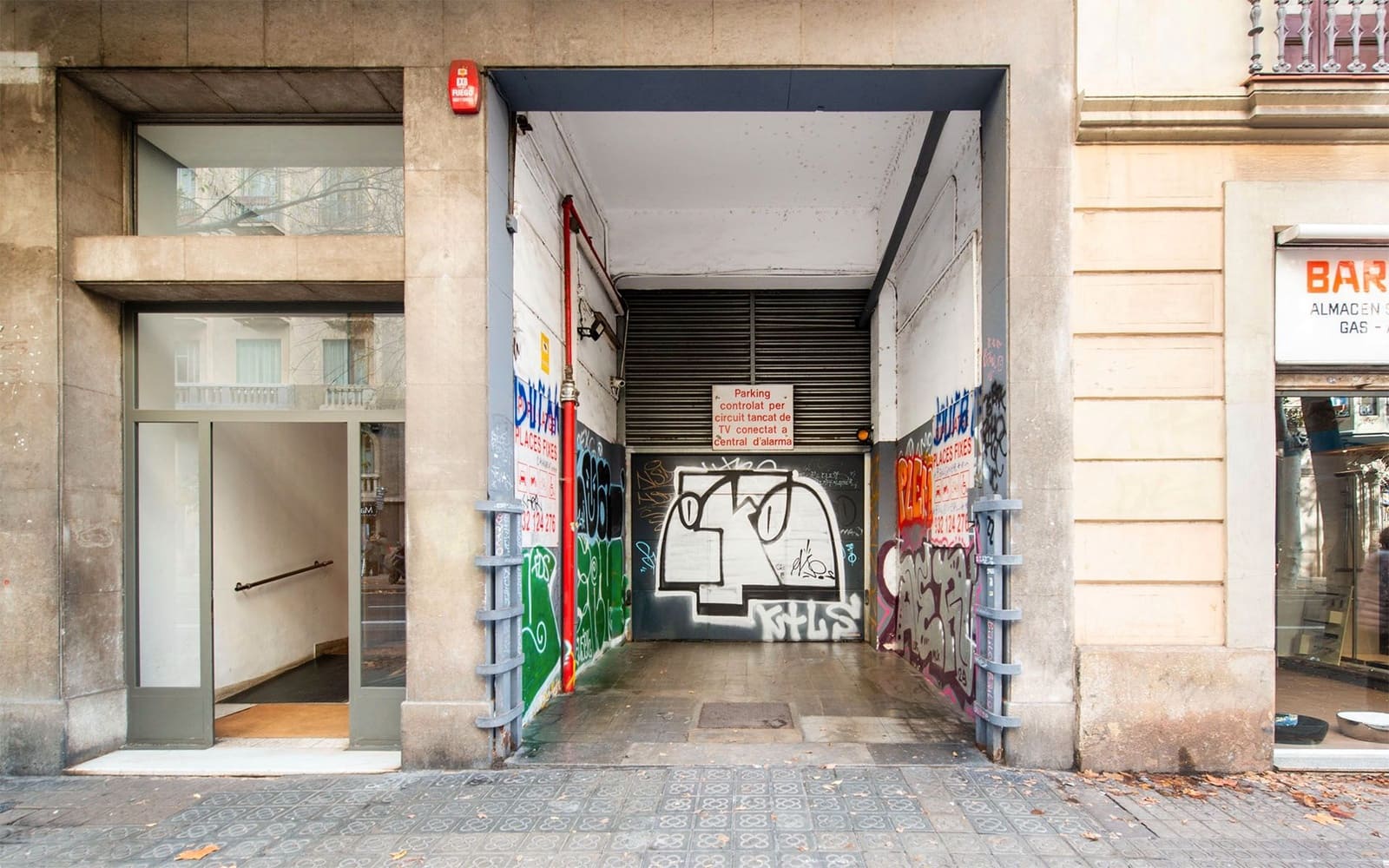 Commercial for rent in Barcelona city - € 13,000 (Ref: 9516551)