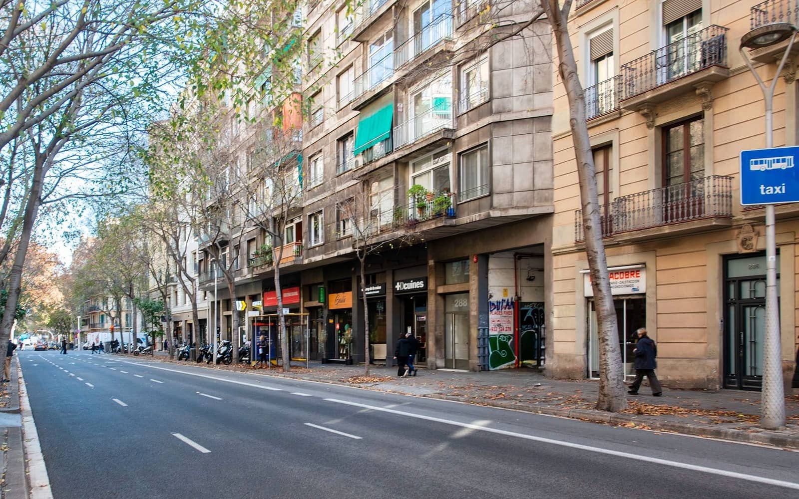 Commercial for rent in Barcelona city - € 13,000 (Ref: 9516551)