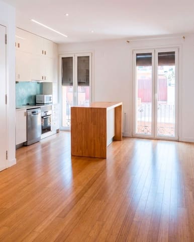 Apartamento de 2 habitaciones en Sants, Barcelona ciudad en alquiler - 1.897 € (Ref: 9516552)