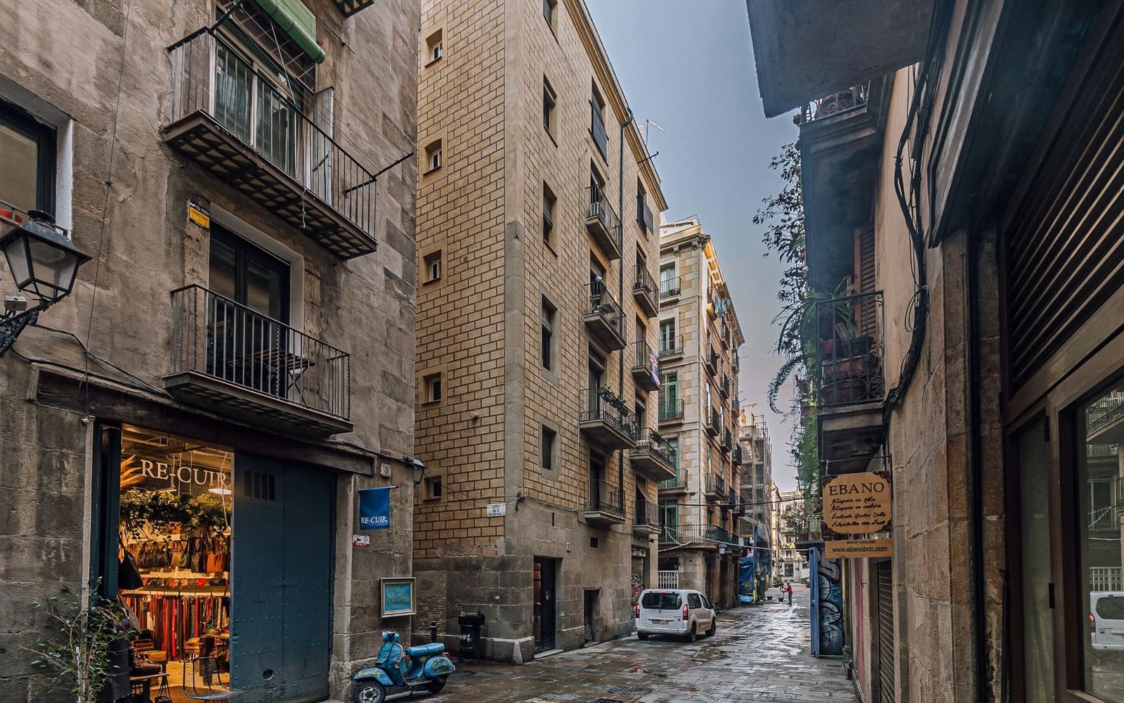 3 bedroom Flat for sale in Barcelona city - € 329,000 (Ref: 9525302)