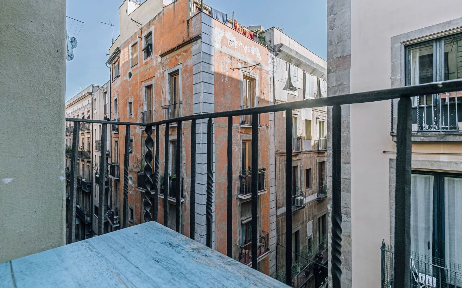 3 bedroom Flat for sale in Barcelona city - € 329,000 (Ref: 9525302)