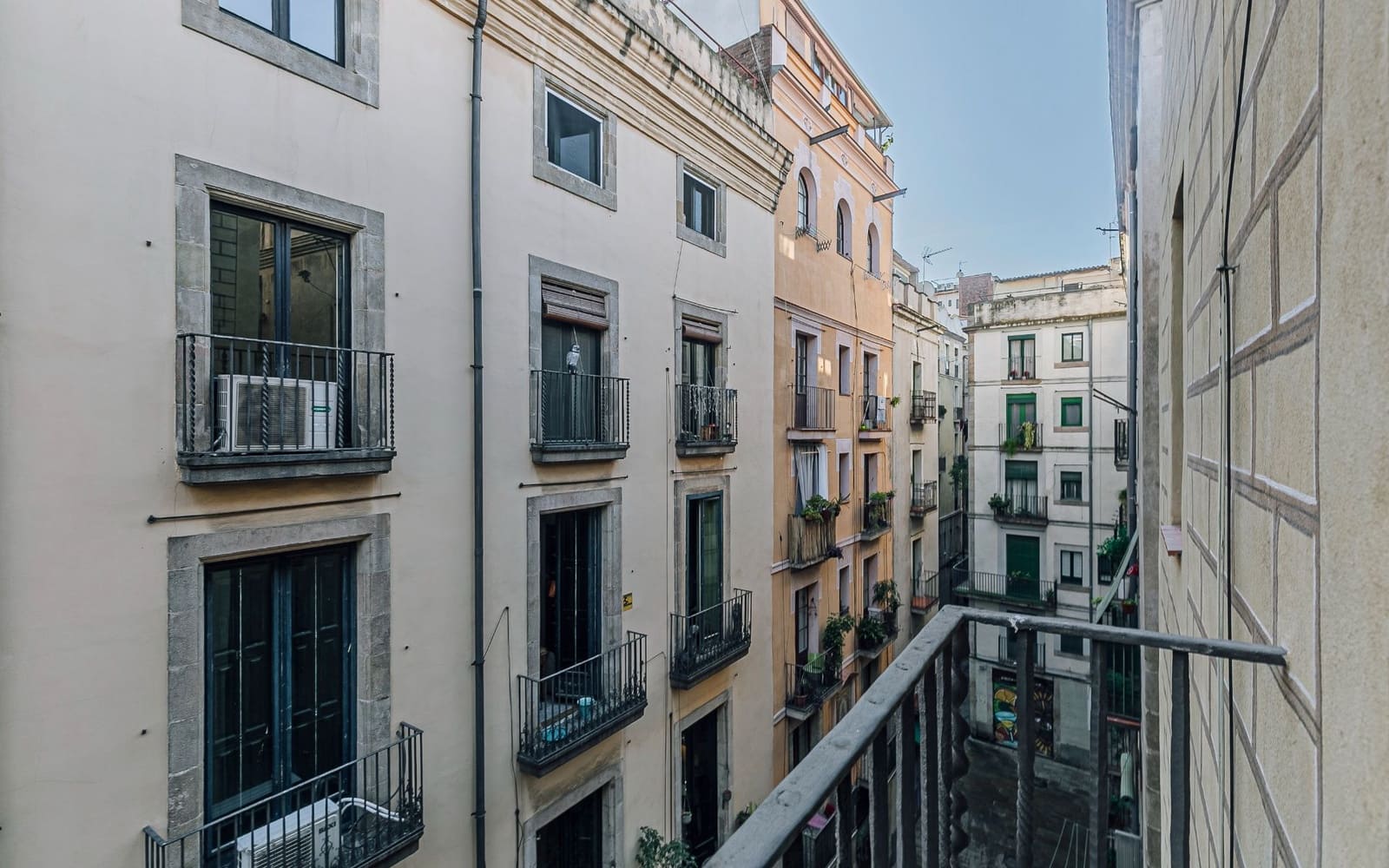 3 bedroom Flat for sale in Barcelona city - € 329,000 (Ref: 9525302)