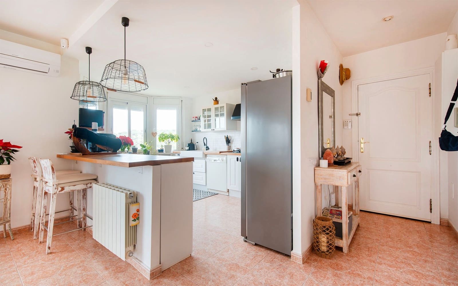 5 bedroom Villa for sale in Sant Fost de Campsentelles with pool garage - € 490,000 (Ref: 9528367)