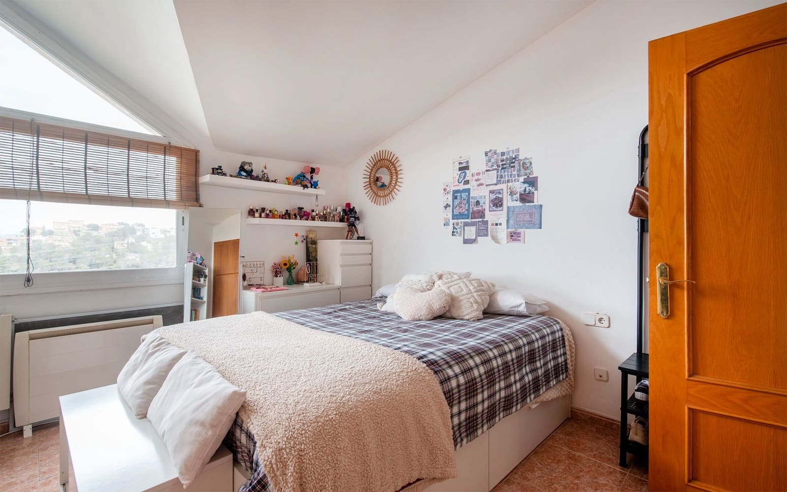 5 bedroom Villa for sale in Sant Fost de Campsentelles with pool garage - € 490,000 (Ref: 9528367)