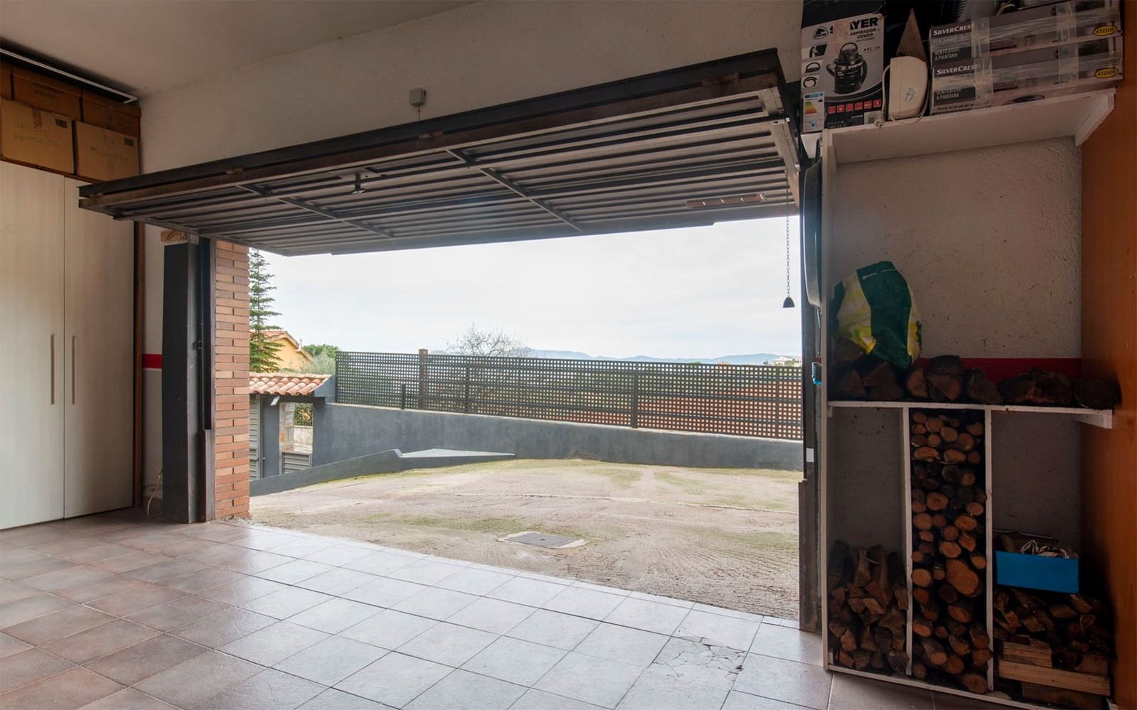 5 bedroom Villa for sale in Sant Fost de Campsentelles with pool garage - € 490,000 (Ref: 9528367)