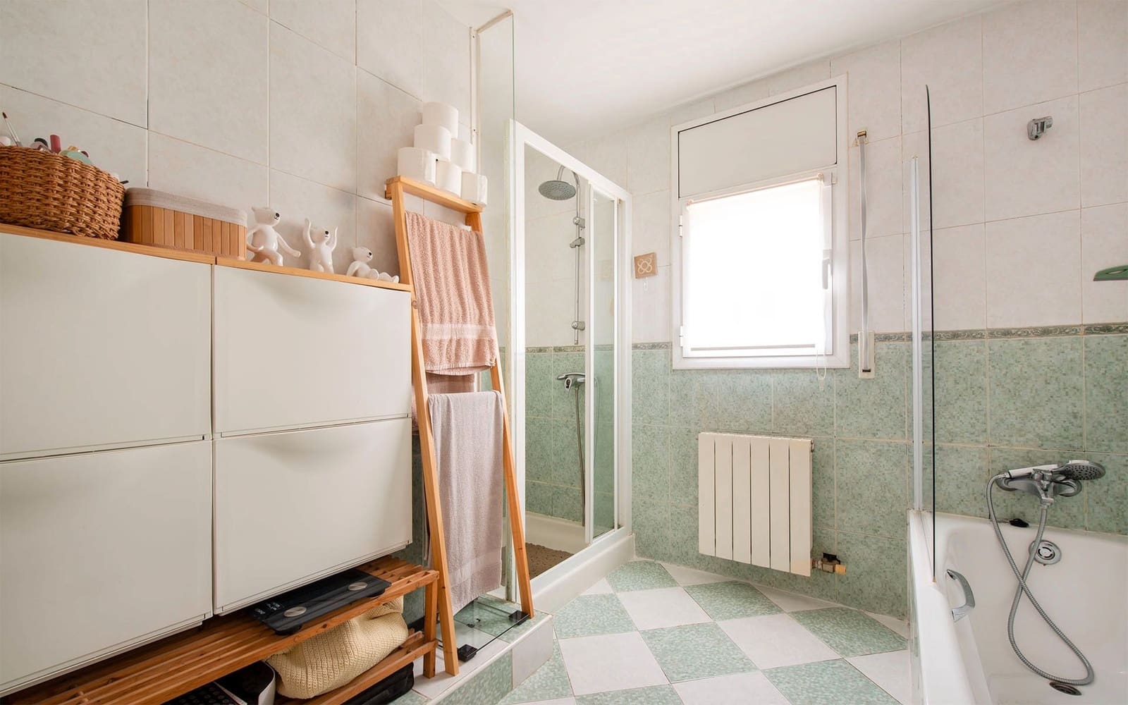 5 bedroom Villa for sale in Sant Fost de Campsentelles with pool garage - € 490,000 (Ref: 9528367)