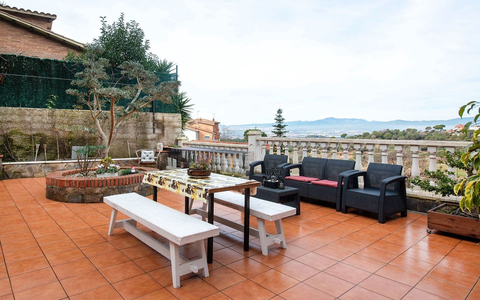 5 bedroom Villa for sale in Sant Fost de Campsentelles with pool garage - € 490,000 (Ref: 9528367)