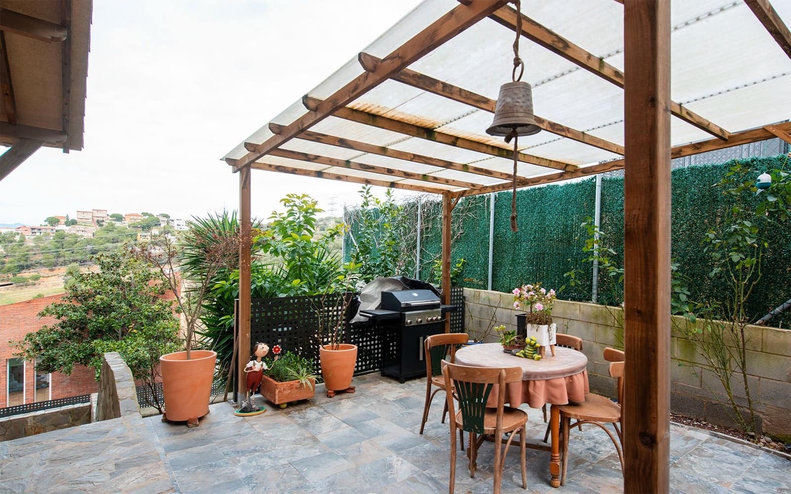 5 bedroom Villa for sale in Sant Fost de Campsentelles with pool garage - € 490,000 (Ref: 9528367)