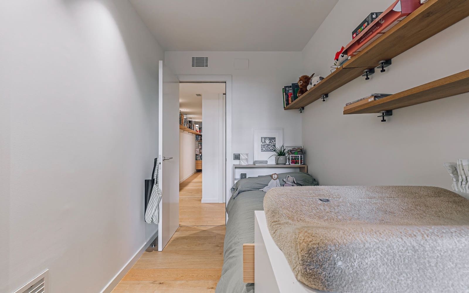 3 soveværelse Lejlighed til salg i Barcelona by med swimmingpool garage - € 910.000 (Ref: 9528909)