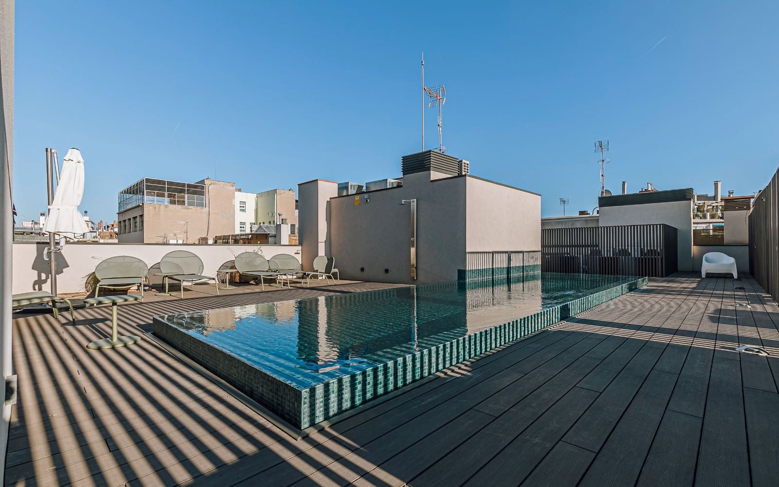 3 soveværelse Lejlighed til salg i Barcelona by med swimmingpool garage - € 910.000 (Ref: 9528909)