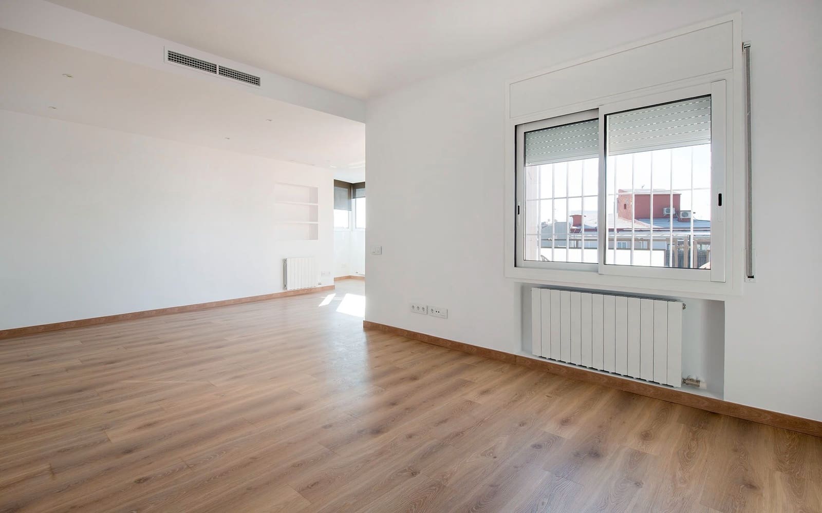 3 Zimmer Penthouse zu vermieten in Barcelona Stadt - 2.097 € (Ref: 9532321)