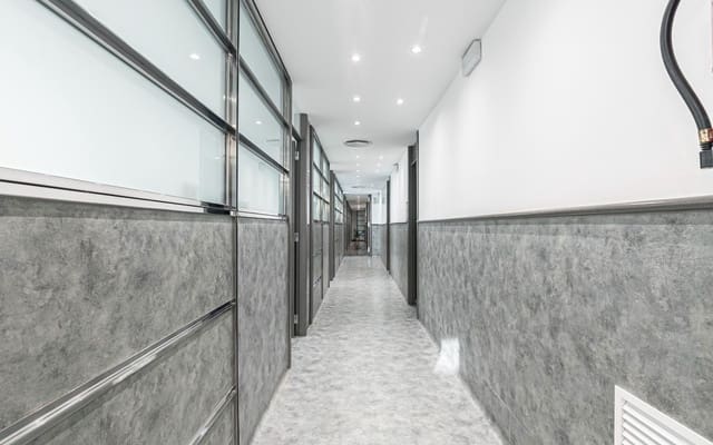 Comercial para venda em El Putxet i El Farró, Barcelona cidade - 420 000 € (Ref: 9542070)