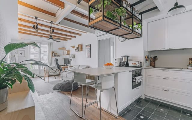 2 soveværelse Penthouse til salg i El Poble Sec, Barcelona by - € 410.000 (Ref: 9542543)