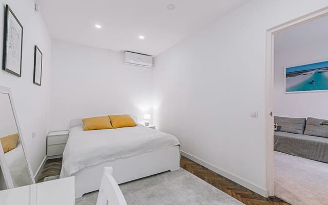 3 soveværelse Lejlighed til salg i L'Antiga Esquerra de L'Eixample, Barcelona by - € 390.000 (Ref: 9548990)