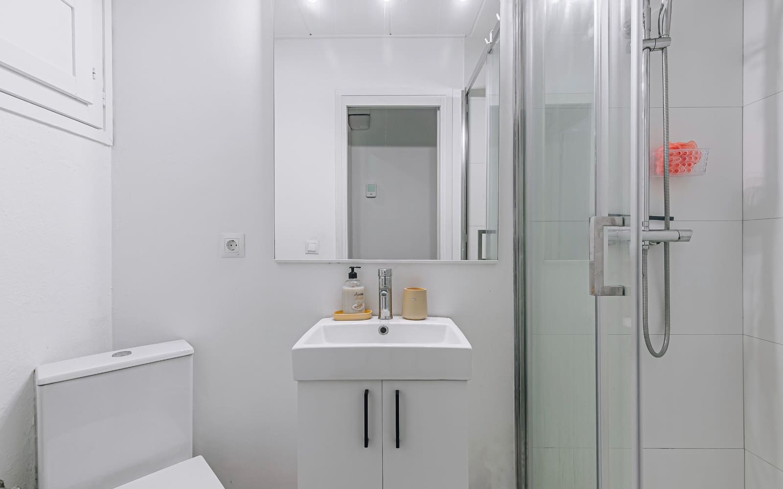 3 soveværelse Lejlighed til salg i Barcelona by - € 390.000 (Ref: 9548990)