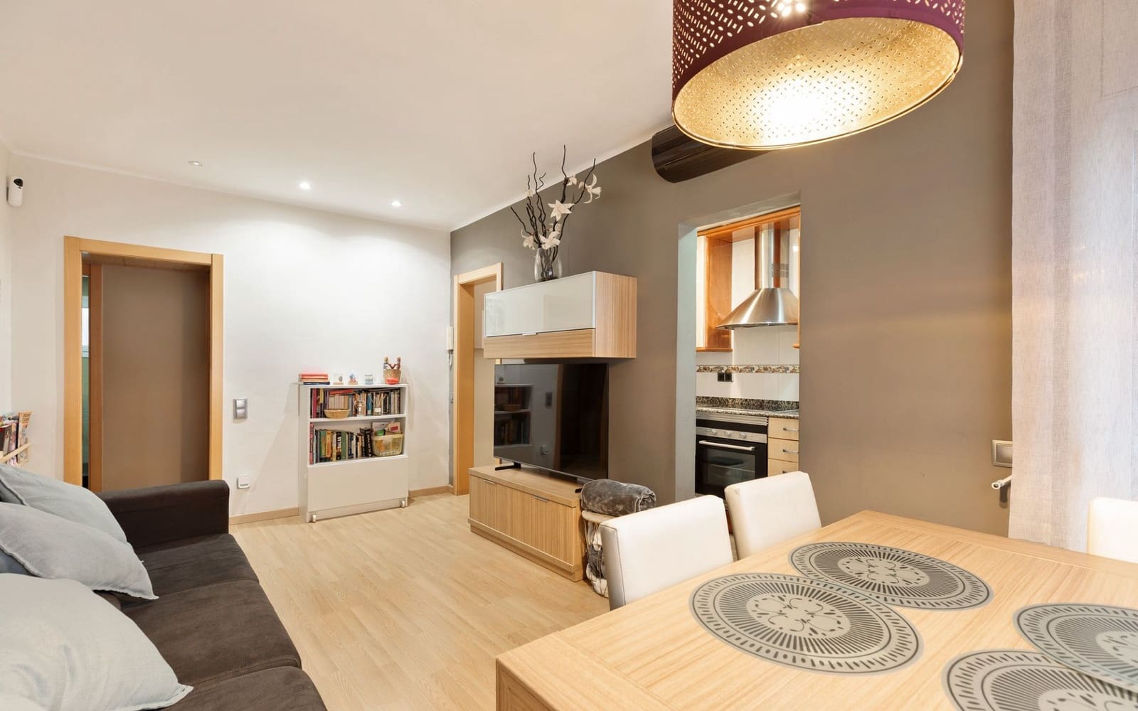 Piso de 3 habitaciones en Badalona en venta - 250.000 € (Ref: 9552341)