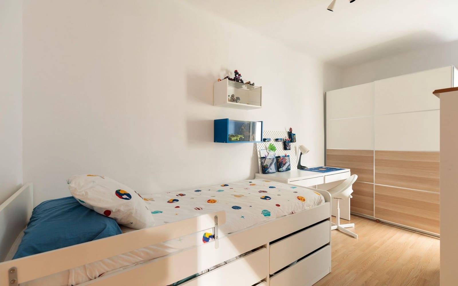 Piso de 3 habitaciones en Badalona en venta - 250.000 € (Ref: 9552341)