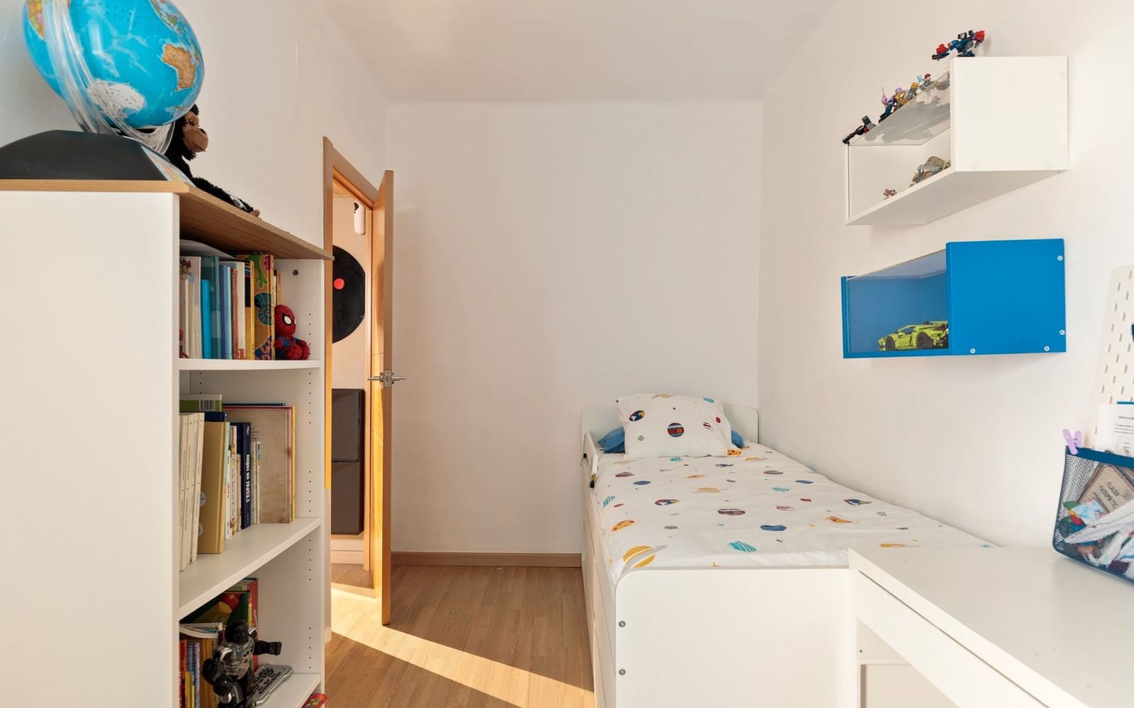 Piso de 3 habitaciones en Badalona en venta - 250.000 € (Ref: 9552341)
