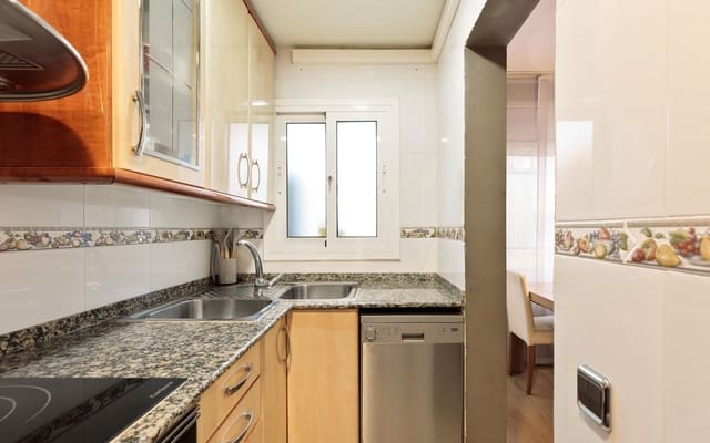 Piso de 3 habitaciones en Badalona en venta - 250.000 € (Ref: 9552341)