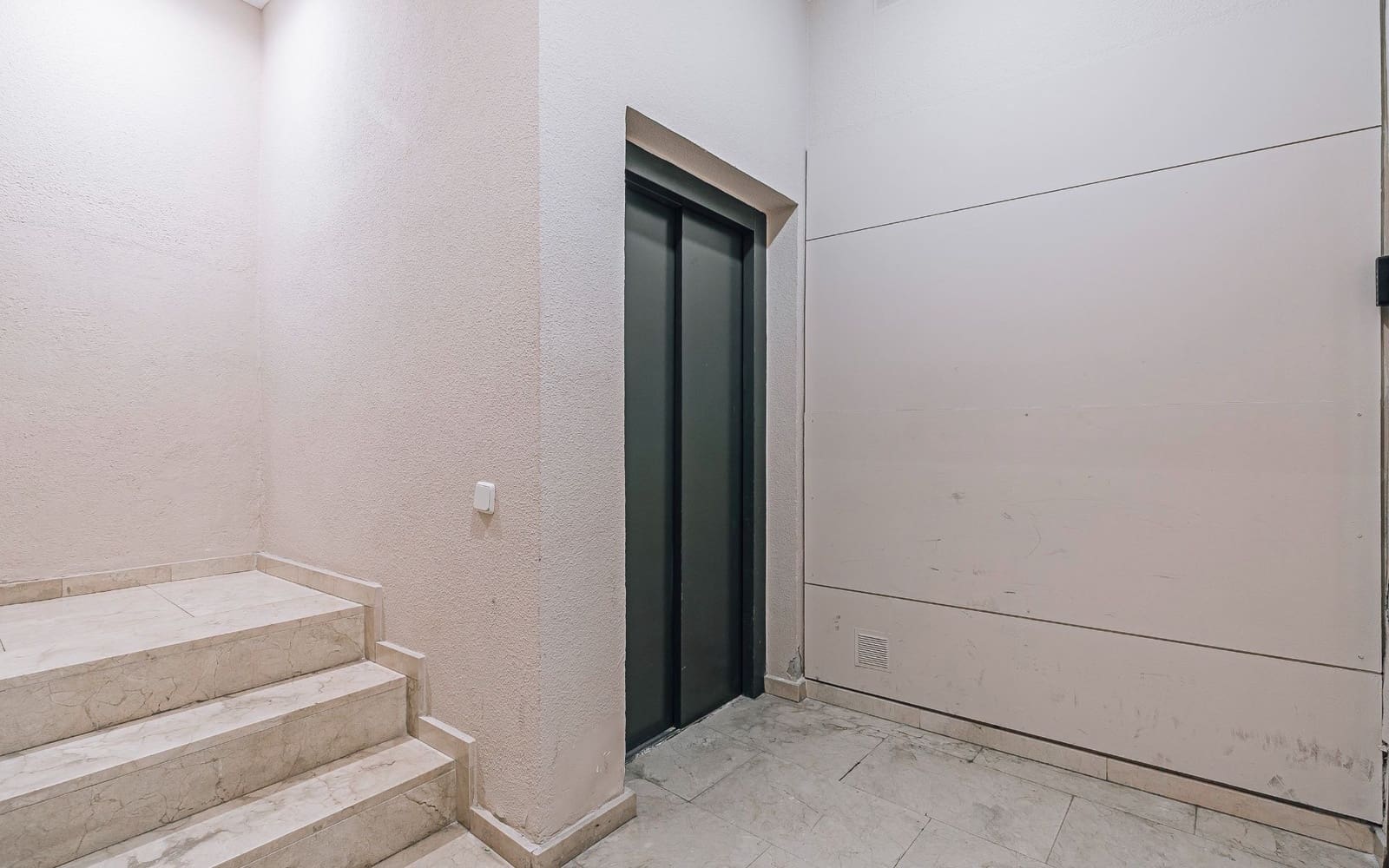 Loft de 2 habitaciones en Barcelona ciudad en alquiler - 1.462 € (Ref: 9552342)