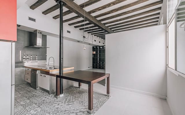 Loft de 2 habitaciones en El Barri Gòtic, Barcelona ciudad en alquiler - 1.462 € (Ref: 9552342)