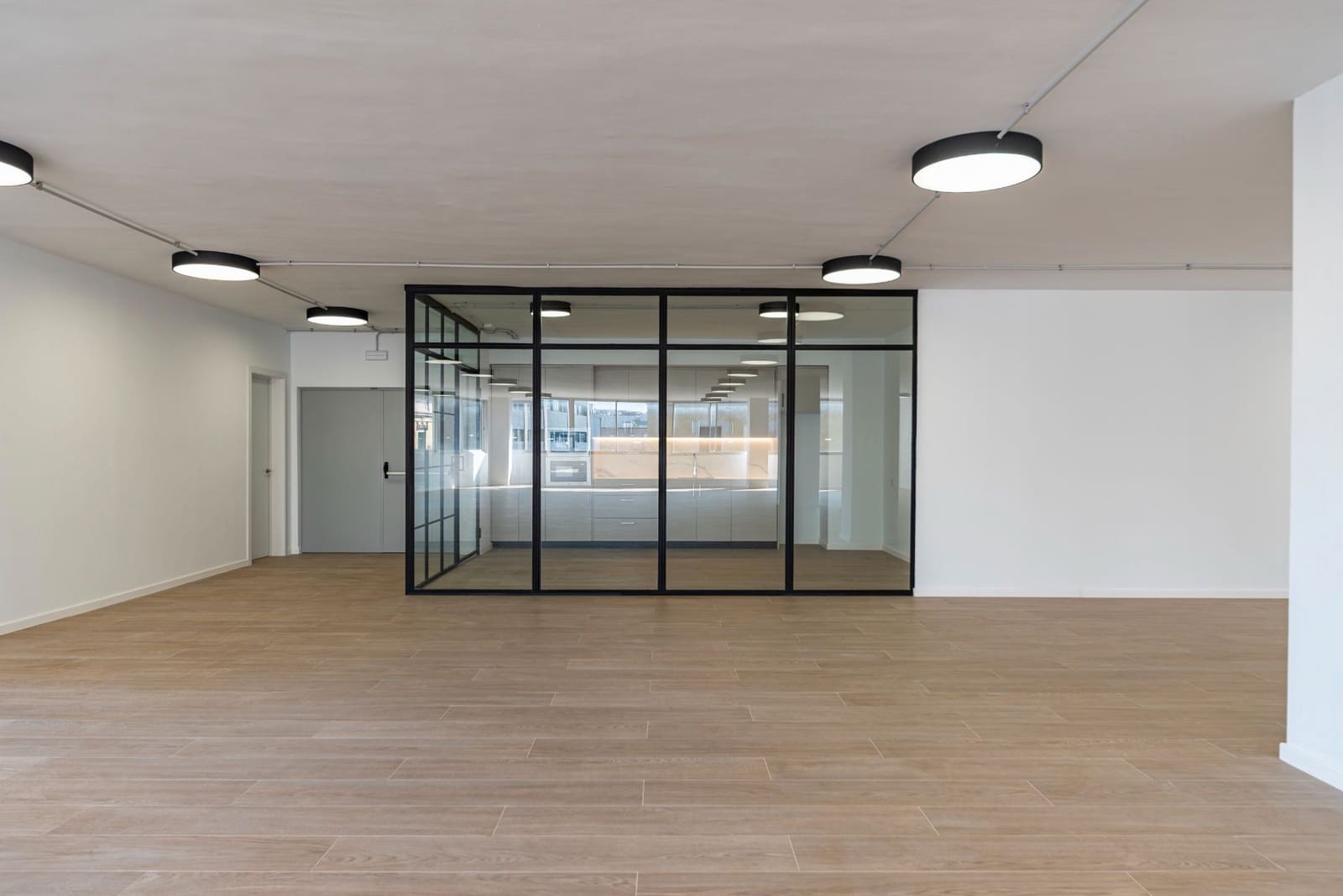 Kontor til leie i Barcelona by - € 4 500 (Ref: 9553176)