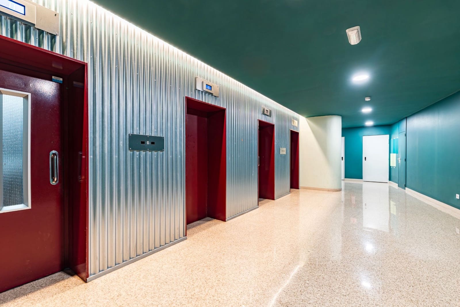 Kontor til leie i Barcelona by - € 4 500 (Ref: 9553176)