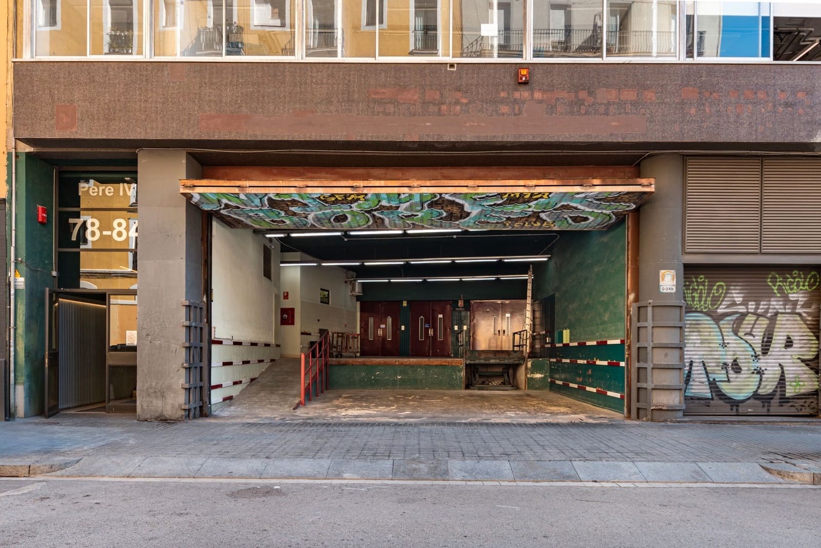 Kontor til leie i Barcelona by - € 4 500 (Ref: 9553176)