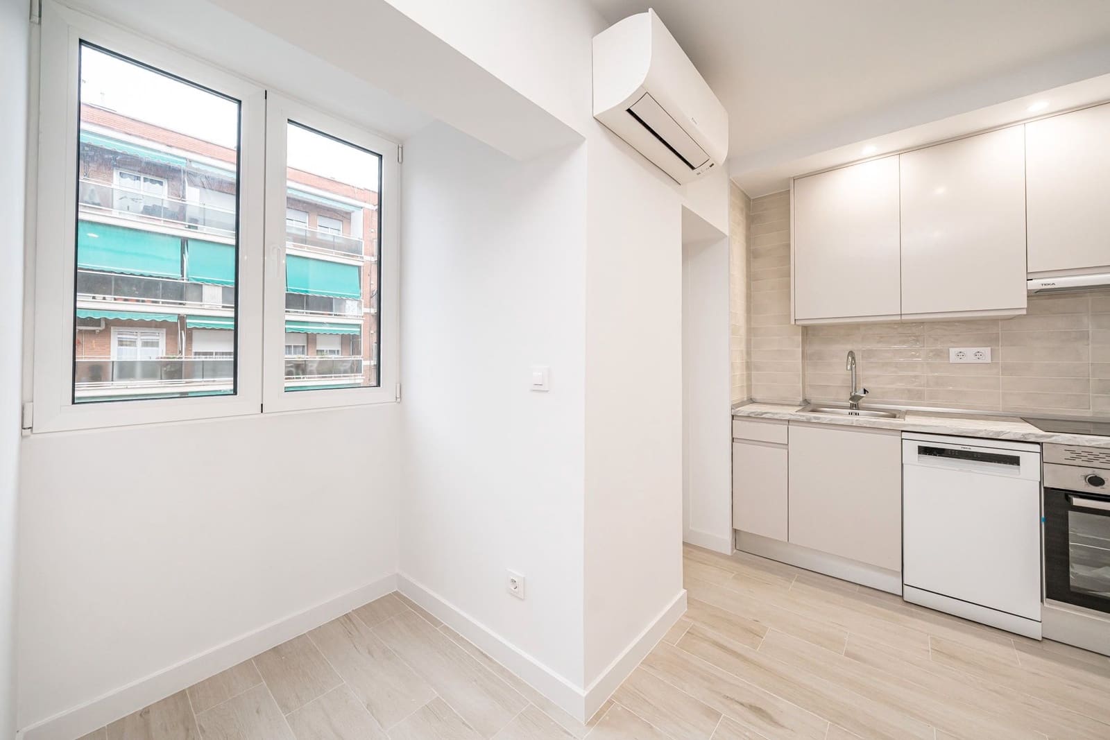 2 slaapkamer Flat te koop in Madrid stad - € 313.000 (Ref: 9553177)