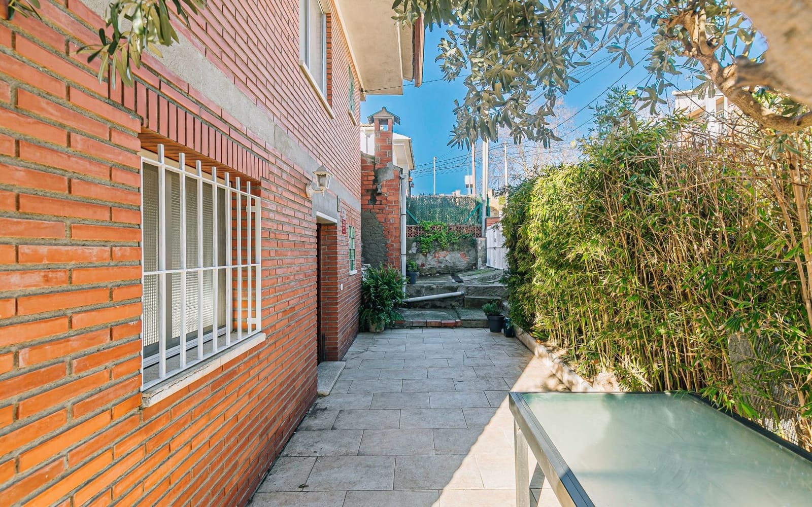 3 bedroom Villa for sale in Castellbisbal with garage - € 340,000 (Ref: 9553178)