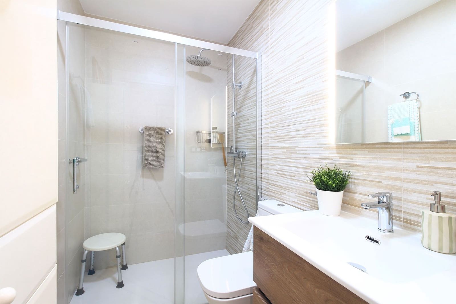 Piso de 3 habitaciones en Albacete ciudad en venta - 242.500 € (Ref: 9554375)