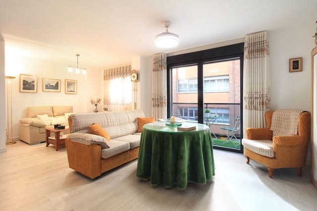 Piso de 3 habitaciones en Franciscanos, Albacete ciudad en venta - 242.500 € (Ref: 9554375)