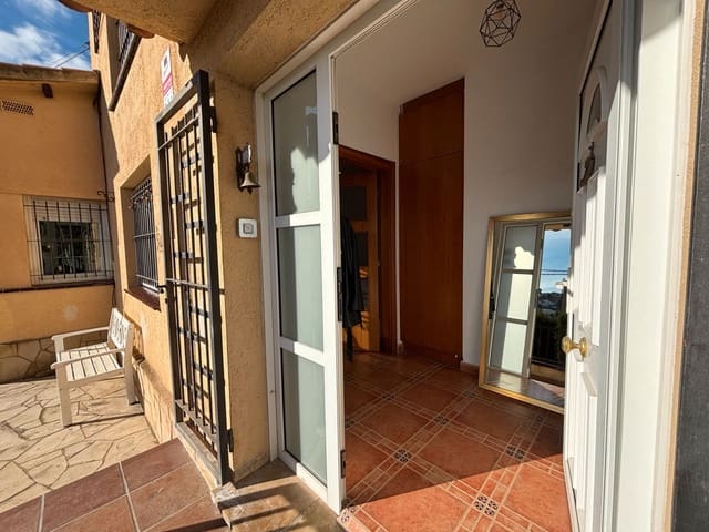 3 sypialnia Willa na sprzedaż w Argentona z basenem garażem - 440 000 € (Ref: 9558986)