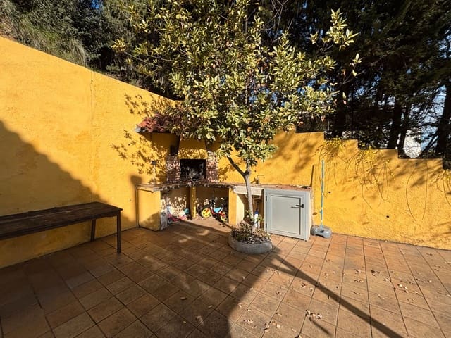 3 sypialnia Willa na sprzedaż w Argentona z basenem garażem - 440 000 € (Ref: 9558986)