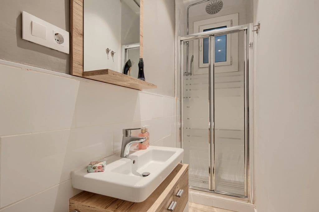 8 Zimmer Wohnung zu verkaufen in Barcelona Stadt - 1.078.000 € (Ref: 9559304)